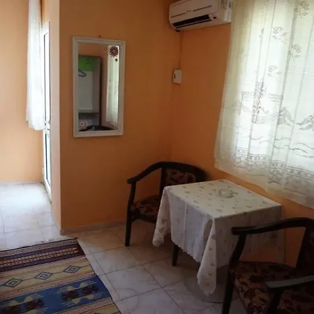 Urkmez Deniz Apart Bed and Breakfast Seferihisar